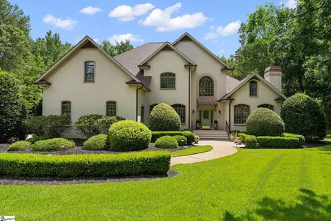 10 Oldenberg Ct, Greenville, SC 29615