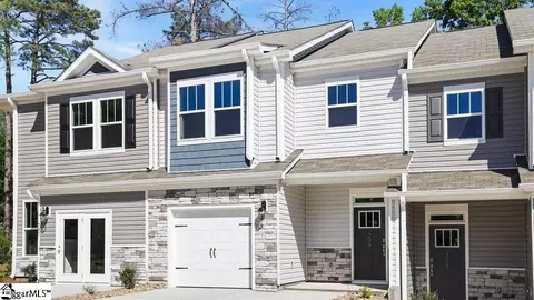 709 Lesbury Ln, Spartanburg, SC 29301