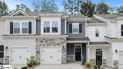 719 Lesbury Ln, Spartanburg, SC 29301