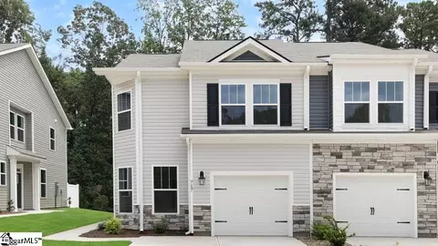 717 Lesbury Ln, Spartanburg, SC 29301