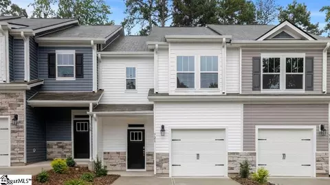 721 Lesbury Ln, Spartanburg, SC 29301