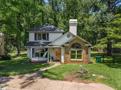 3 Summer Ct, Spartanburg, SC 29302