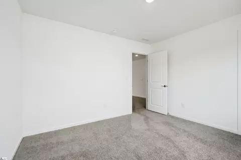 Bedroom - 425 Adhurst Dr, Enoree, SC 29335 photo 3 of 9