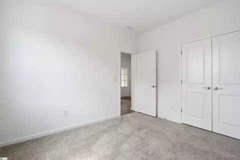 Bedroom - 425 Adhurst Dr, Enoree, SC 29335 photo 7 of 9