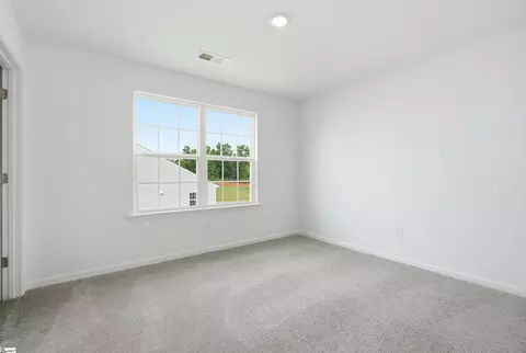 Bedroom - 425 Adhurst Dr, Enoree, SC 29335 photo 2 of 9