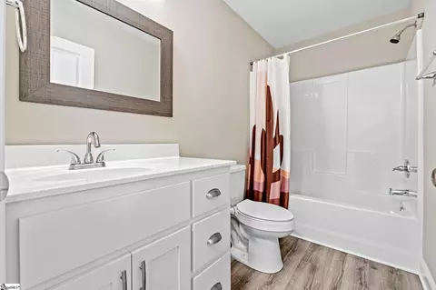 Bath - 830 Chartwell Dr, Greer, SC 29650 photo 3 of 3