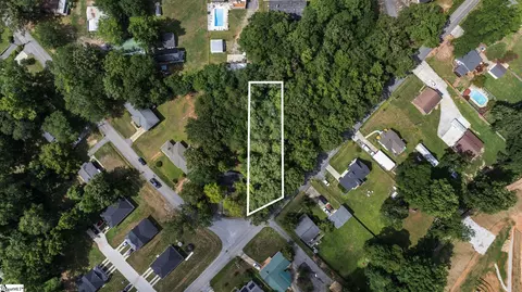211 Forest Dr, Travelers Rest, SC 29690