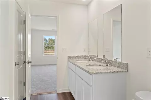 Entry Way - 123 Russet Rd, Union, SC 29379 photo 4 of 6