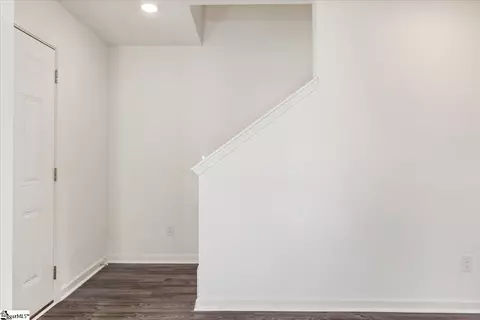 Entry Way - 123 Russet Rd, Union, SC 29379 photo 2 of 6