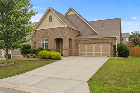 15 Belterra Dr, Simpsonville, SC 29681