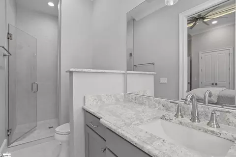 Bath - 4988 Jordan Rd, Greer, SC 29651 photo 4 of 5