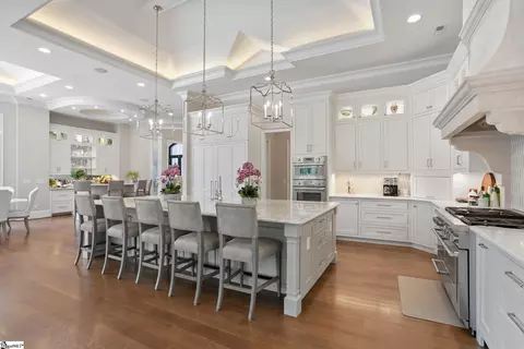 Kitchen - 4988 Jordan Rd, Greer, SC 29651 photo 3 of 4