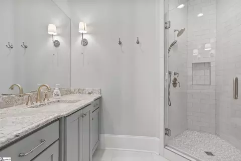 Bath - 4988 Jordan Rd, Greer, SC 29651 photo 3 of 5