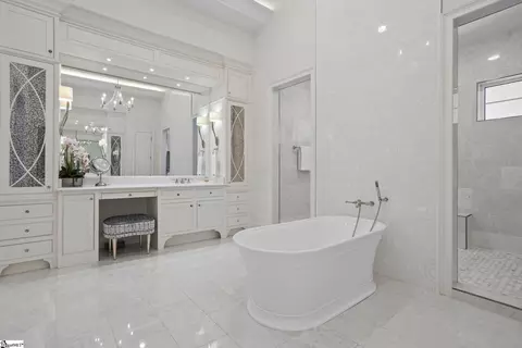 Bath - 4988 Jordan Rd, Greer, SC 29651 photo 1 of 5