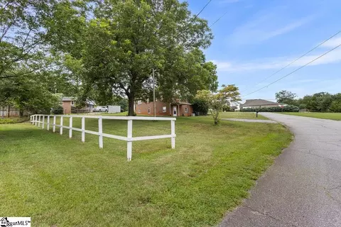Exterior - 100 Spring St, Easley, SC 29640 photo 4 of 7