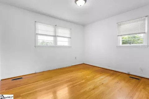 Bedroom - 100 Spring St, Easley, SC 29640 photo 5 of 6