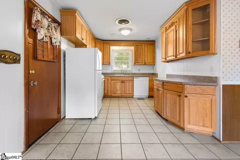 Kitchen - 100 Spring St, Easley, SC 29640 photo 1 of 5