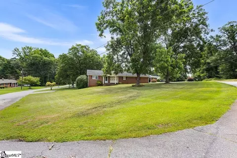Exterior - 100 Spring St, Easley, SC 29640 photo 3 of 7