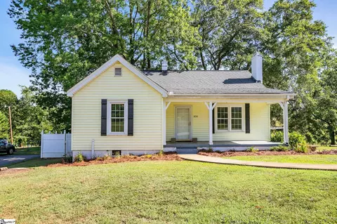 820 Chick Springs Rd, Taylors, SC 29687