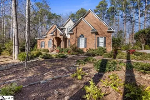 30 Winged Foot Ct, Spartanburg, SC 29306