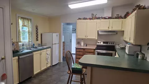 Kitchen - 8 Preakness Ct, Greer, SC 29651 photo 1 of 2
