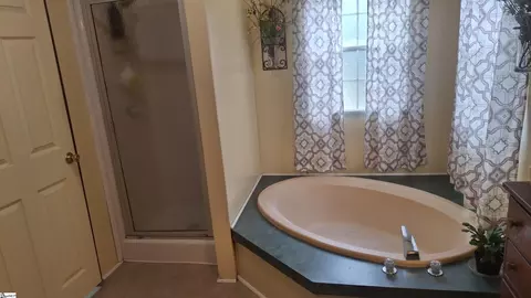 Bath - 8 Preakness Ct, Greer, SC 29651 photo 2 of 2