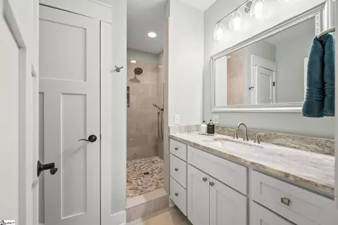 Bath - 129 Burwood Ct, Sunset, SC 29685 photo 4 of 4