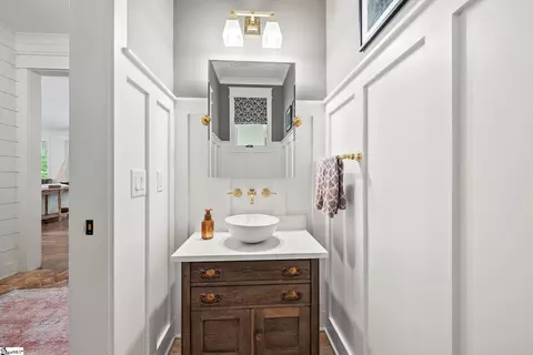 Bath - 129 Burwood Ct, Sunset, SC 29685 photo 1 of 4
