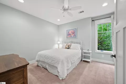 Bedroom - 129 Burwood Ct, Sunset, SC 29685 photo 4 of 5