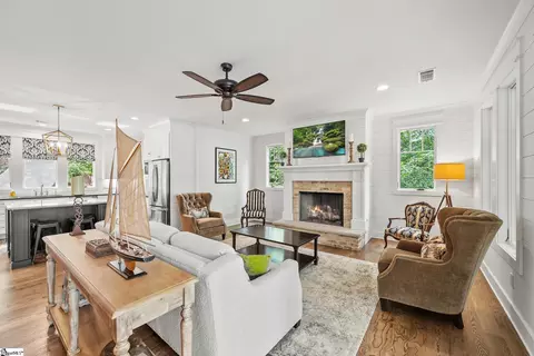 Living - 129 Burwood Ct, Sunset, SC 29685 photo 1 of 1