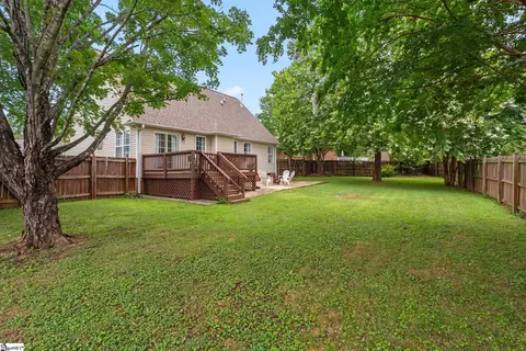 Exterior - 438 Chamber Ln, Moore, SC 29369 photo 6 of 10