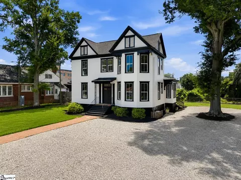 405 Perry Ave, Greenville, SC 29601