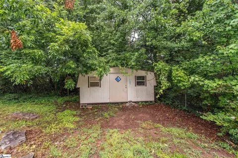 Exterior - 305 Glazner St, Easley, SC 29640 photo 5 of 5