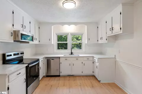 Kitchen - 305 Glazner St, Easley, SC 29640 photo 1 of 1
