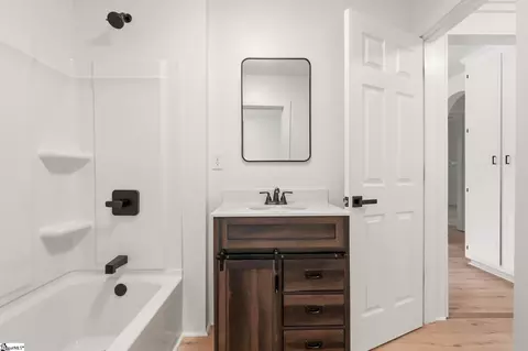 Bath - 305 Glazner St, Easley, SC 29640 photo 2 of 2