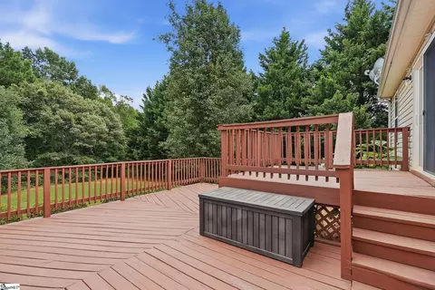 Exterior - 258 Hallmark Cir, Easley, SC 29640 photo 6 of 11