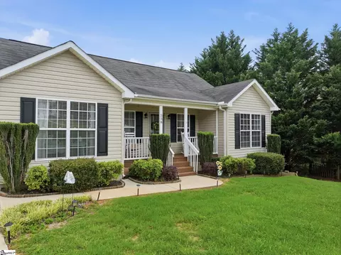 Exterior - 258 Hallmark Cir, Easley, SC 29640 photo 2 of 11