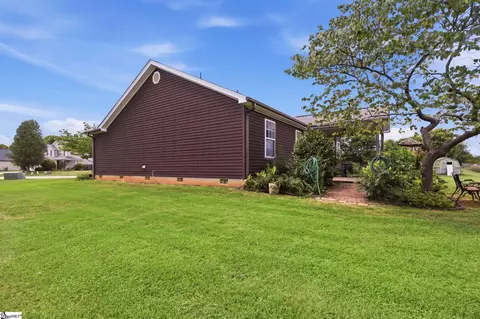 Exterior - 8 Gladwin Ct, Greer, SC 29651 photo 12 of 13