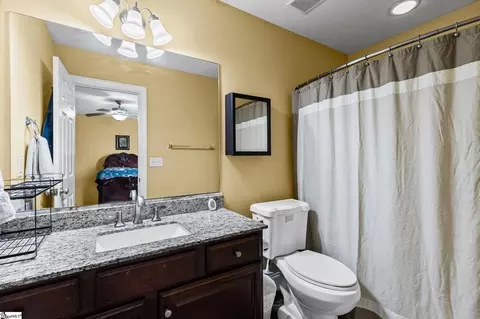 Bath - 8 Gladwin Ct, Greer, SC 29651 photo 1 of 2