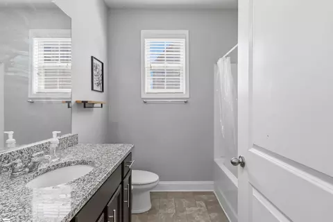 Bath - 909 Deephallow Pl, Greer, SC 29651 photo 2 of 5