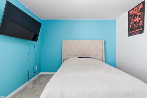 Bedroom - 909 Deephallow Pl, Greer, SC 29651 photo 9 of 11