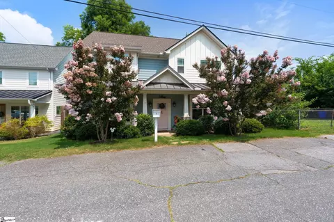 9 Winn St, Greenville, SC 29601
