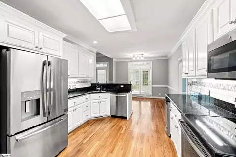 Kitchen - 5 Kinross Row, Greer, SC 29650 photo 4 of 4