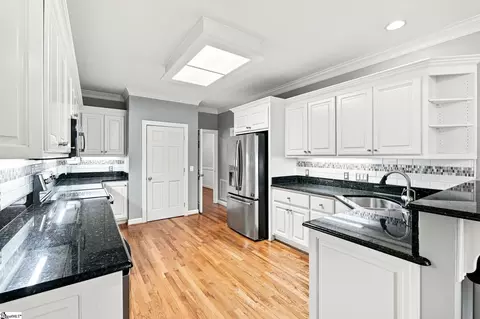 Kitchen - 5 Kinross Row, Greer, SC 29650 photo 1 of 4
