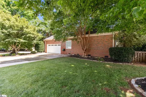 Exterior - 5 Kinross Row, Greer, SC 29650 photo 7 of 9