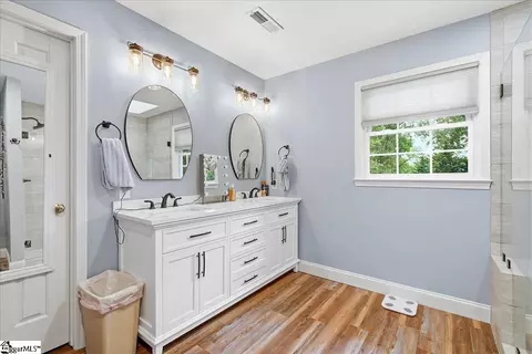 Bath - 1012 Three Bridges Rd, Easley, SC 29642 photo 4 of 5
