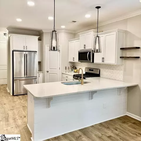 Kitchen - 214 Mint Julep Ct, Greer, SC 29651 photo 2 of 4