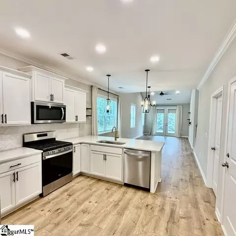 Kitchen - 214 Mint Julep Ct, Greer, SC 29651 photo 4 of 4