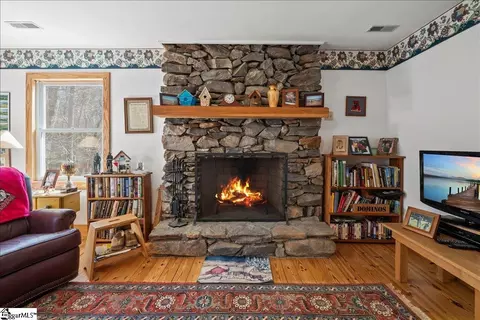 Living - 512 Doe Run, Pickens, SC 29671 photo 2 of 2