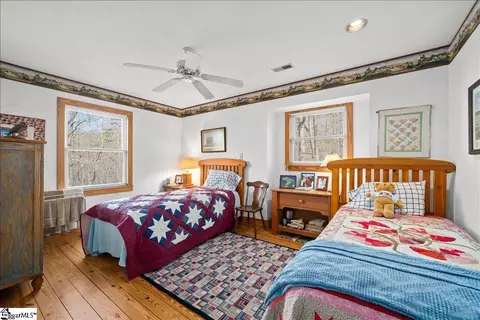 Bedroom - 512 Doe Run, Pickens, SC 29671 photo 3 of 5